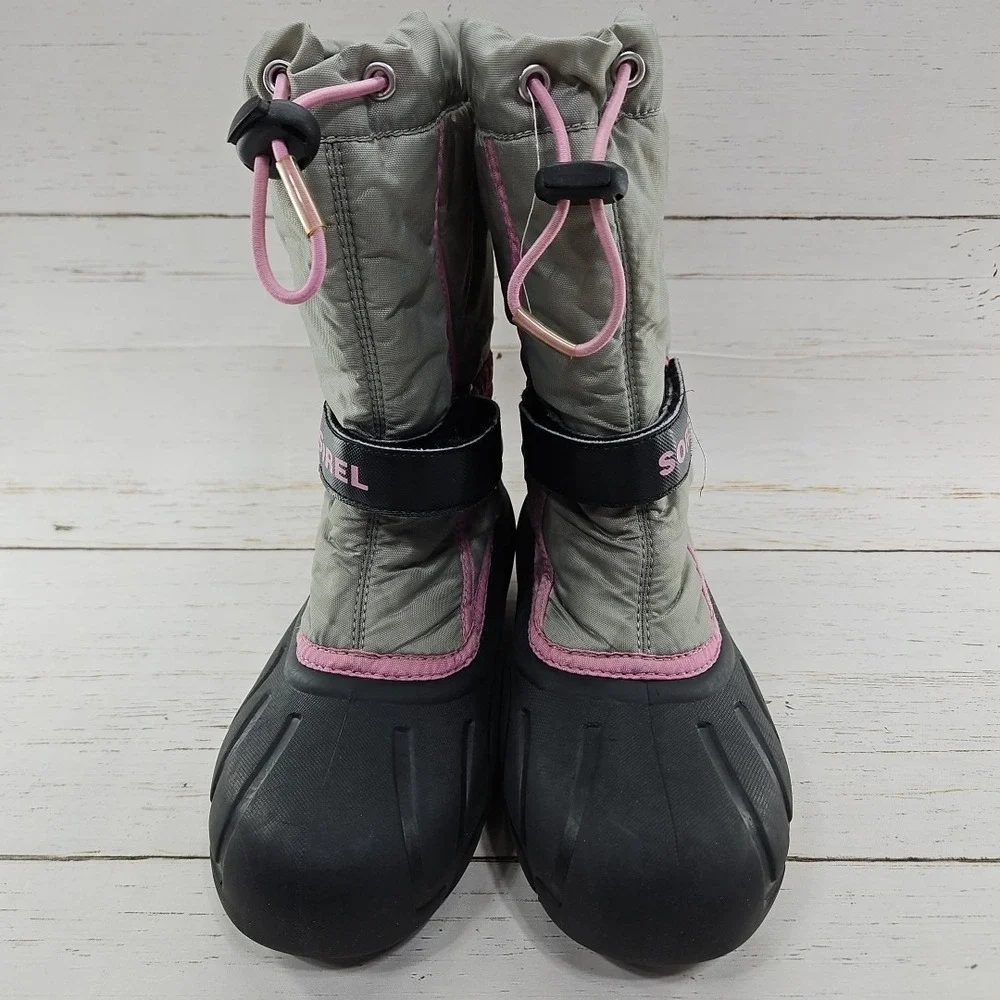 Sorel Winter Flurry Outdoor Snow Boots Youth‎ Size 5 Gray Pink Black NY1965-061